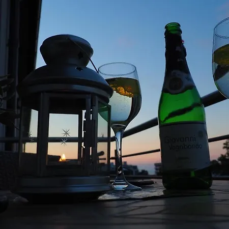 303 Planeta 公寓 梅尔诺