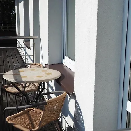 Apartment 303 Planeta